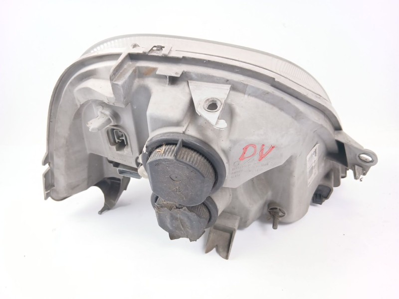 Recambio de faro izquierdo para renault master ii furgoneta (fd) 2.5 dci 120 referencia OEM IAM 8200163516  