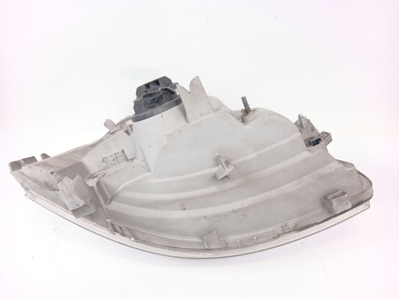 Recambio de faro izquierdo para renault master ii furgoneta (fd) 2.5 dci 120 referencia OEM IAM 8200163516  