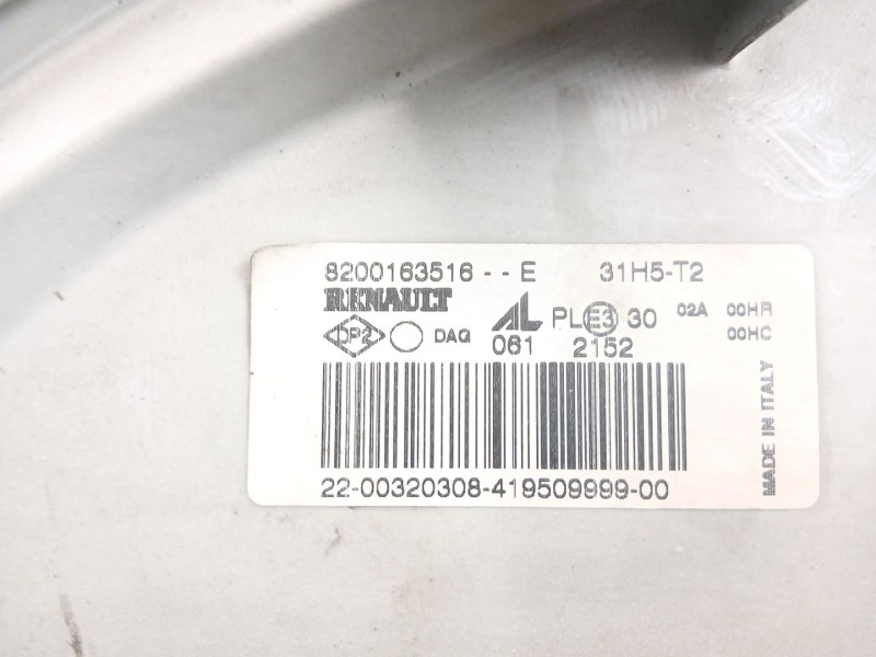 Recambio de faro izquierdo para renault master ii furgoneta (fd) 2.5 dci 120 referencia OEM IAM 8200163516  