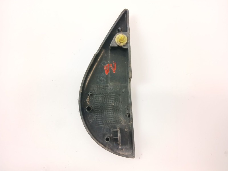 Recambio de moldura para renault master ii furgoneta (fd) 2.5 dci 120 referencia OEM IAM 7700352178  