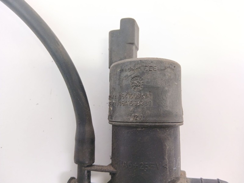 Recambio de bomba limpia para renault master ii furgoneta (fd) 2.5 dci 120 referencia OEM IAM 9641553880  