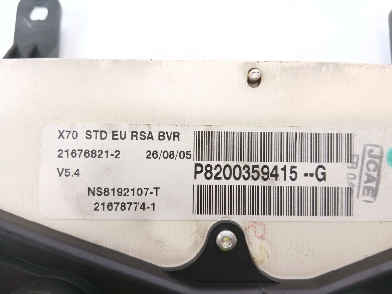 Recambio de cuadro instrumentos para renault master ii furgoneta (fd) 2.5 dci 120 referencia OEM IAM 8200359415  