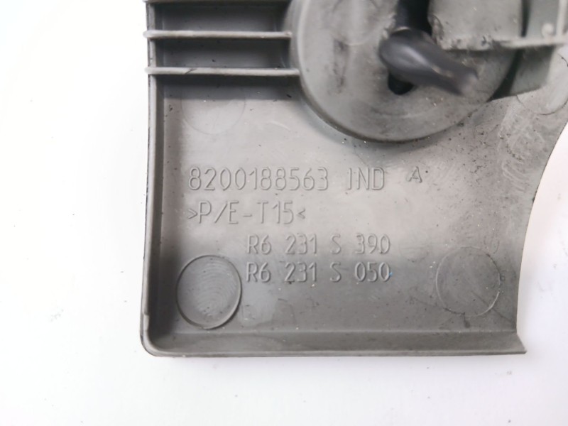 Recambio de moldura para renault master ii furgoneta (fd) 2.5 dci 120 referencia OEM IAM 8200188563  