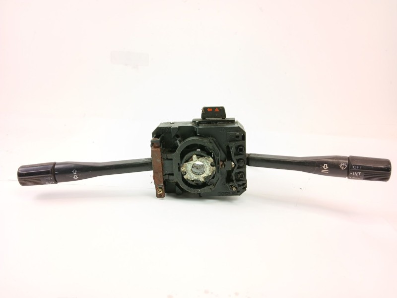 Recambio de mando volante para rover 200 i sedán (xh) 216 referencia OEM IAM TR8306  