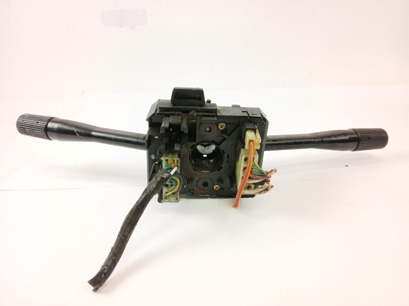 Recambio de mando volante para rover 200 i sedán (xh) 216 referencia OEM IAM TR8306  