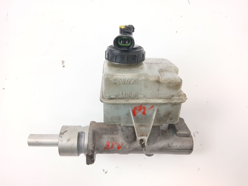 Recambio de bomba freno para renault master ii furgoneta (fd) 2.5 dci 120 referencia OEM IAM 25175879  