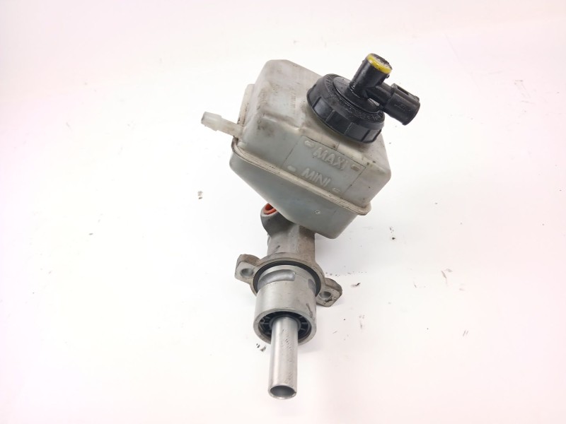 Recambio de bomba freno para renault master ii furgoneta (fd) 2.5 dci 120 referencia OEM IAM 25175879  