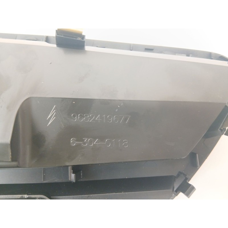 Recambio de rejilla aireadora para citroën c5 iii (rd_) 2.0 hdi 140 referencia OEM IAM 9682419677  