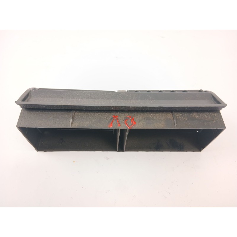 Recambio de rejilla del aire delantera central para peugeot 205 ii (20a/c) 1.1 xa referencia OEM IAM   