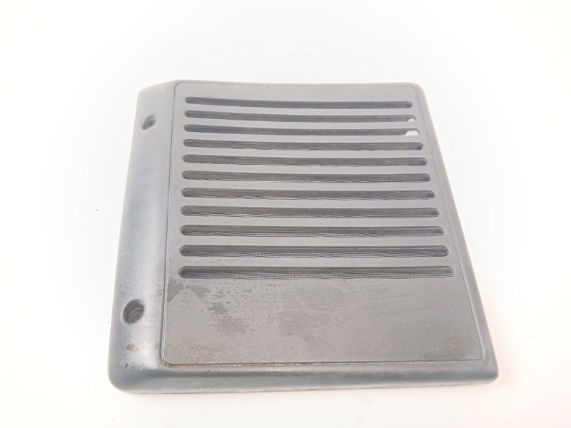 Recambio de moldura para peugeot 205 ii (20a/c) 1.1 xa referencia OEM IAM 9253037677  