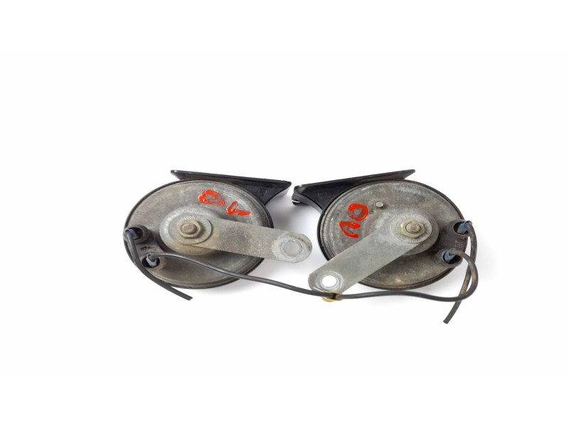 Recambio de claxon para isuzu trooper (ubs) 2.8 td (ubs55) referencia OEM IAM 703881128  