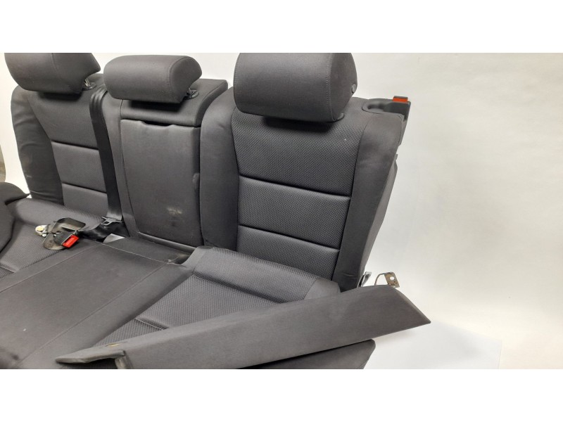 Recambio de asientos traseros para audi a4 avant (8e) 1.9 tdi referencia OEM IAM   