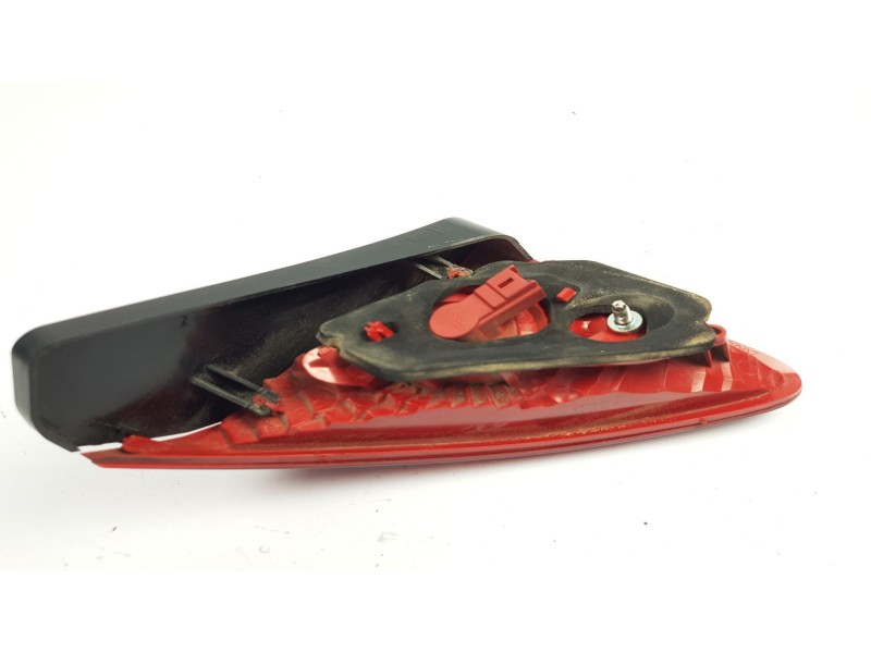 Recambio de piloto trasero izquierdo para peugeot 3008 1.6 hdi fap referencia OEM IAM 9683461080 6350HC 