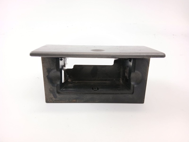Recambio de cenicero para opel vectra c gts (z02) 1.9 cdti (f68) referencia OEM IAM 9181518  