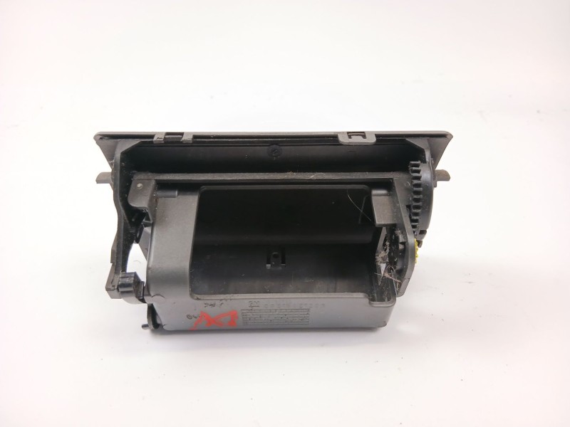 Recambio de cenicero para opel vectra c gts (z02) 1.9 cdti (f68) referencia OEM IAM 9181518  