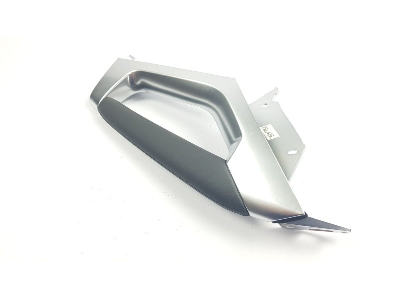 Recambio de moldura para peugeot 3008 1.6 hdi fap referencia OEM IAM 968077677 9686614377 