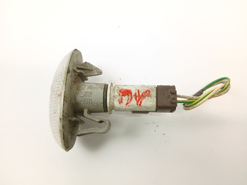 Recambio de piloto lateral derecho para citroën xsara (n1) 2.0 hdi 109 referencia OEM IAM   
