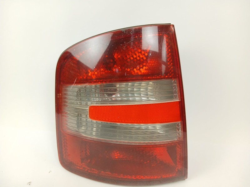 Recambio de piloto trasero izquierdo para skoda fabia i combi (6y5) 1.9 tdi referencia OEM IAM 6Y9945095  