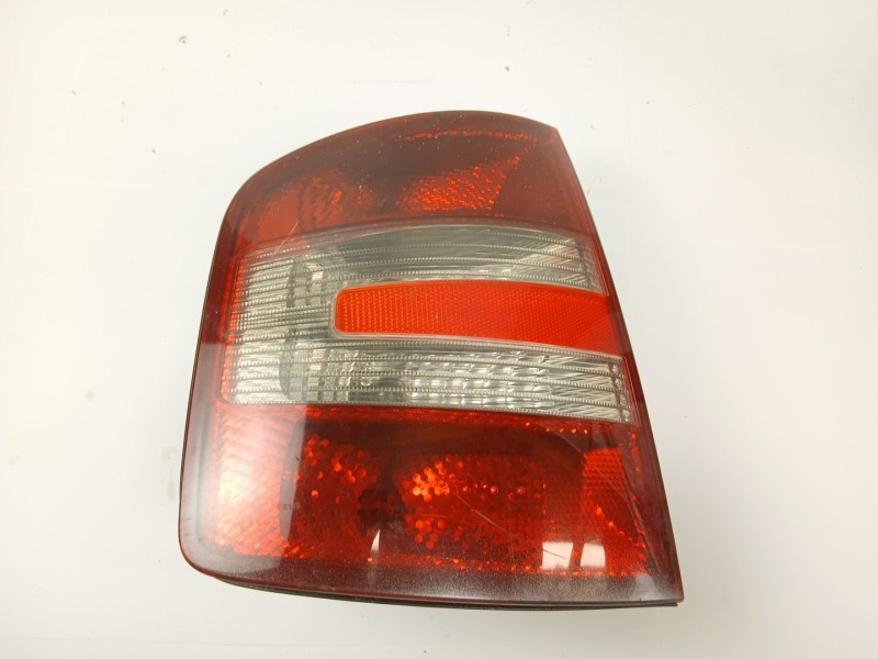 Recambio de piloto trasero izquierdo para skoda fabia i combi (6y5) 1.9 tdi referencia OEM IAM 6Y9945095  