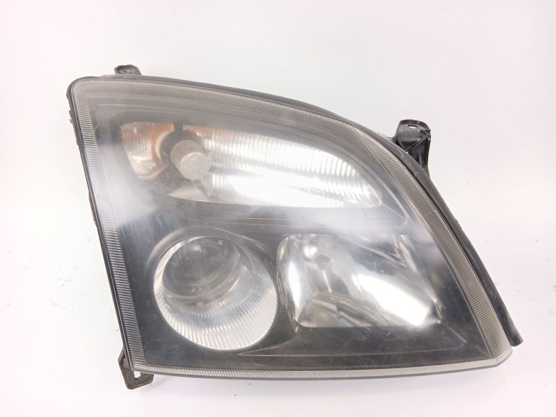 Recambio de faro derecho para opel vectra c gts (z02) 1.9 cdti (f68) referencia OEM IAM 15588800  