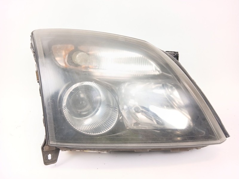 Recambio de faro derecho para opel vectra c gts (z02) 1.9 cdti (f68) referencia OEM IAM 15588800  