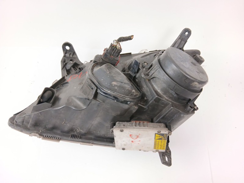 Recambio de faro derecho para opel vectra c gts (z02) 1.9 cdti (f68) referencia OEM IAM 15588800  