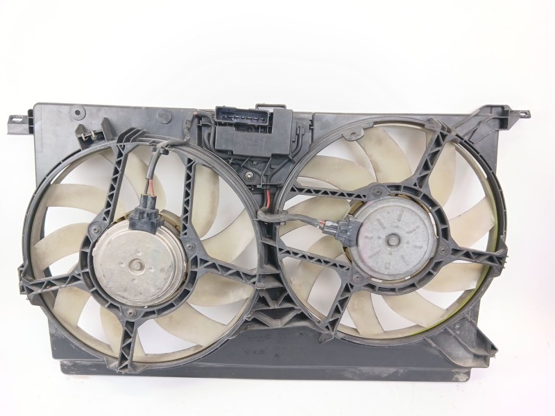 Recambio de electroventilador para opel vectra c gts (z02) 1.9 cdti (f68) referencia OEM IAM 13123751  