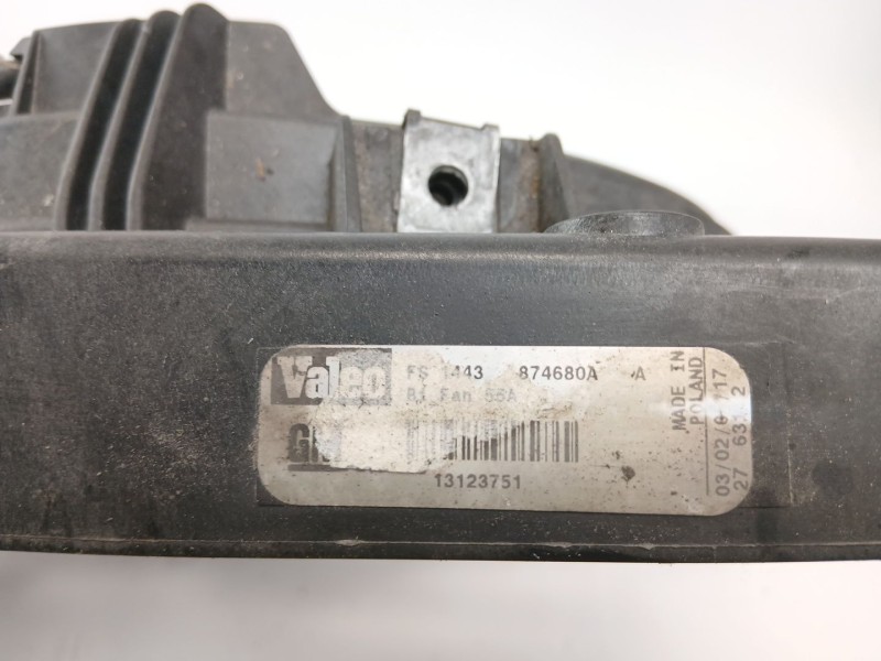 Recambio de electroventilador para opel vectra c gts (z02) 1.9 cdti (f68) referencia OEM IAM 13123751  