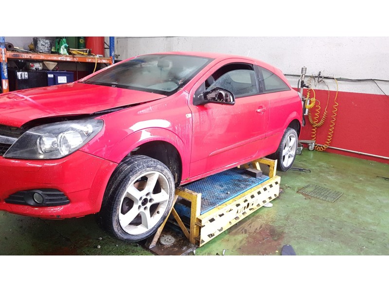 opel astra h gtc (a04) del año 2007