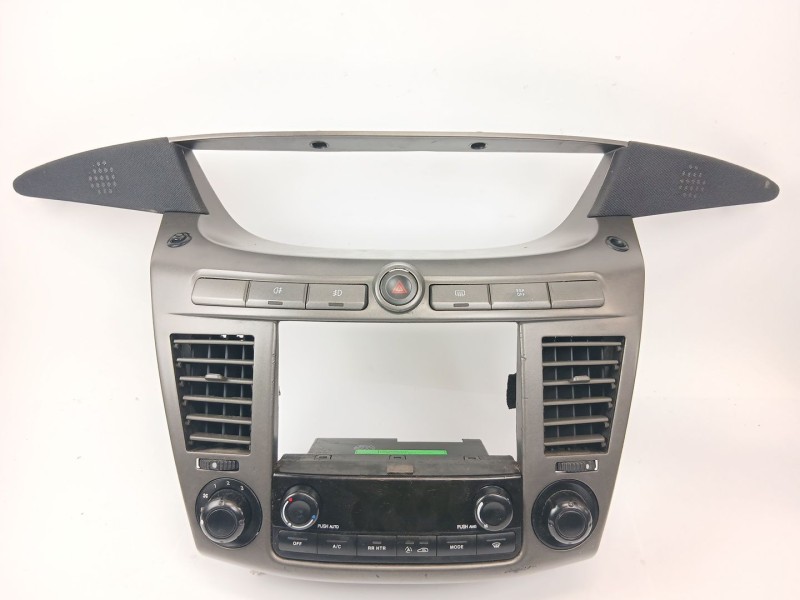 Recambio de consola central para ssangyong rodius i 2.7 xdi referencia OEM IAM   