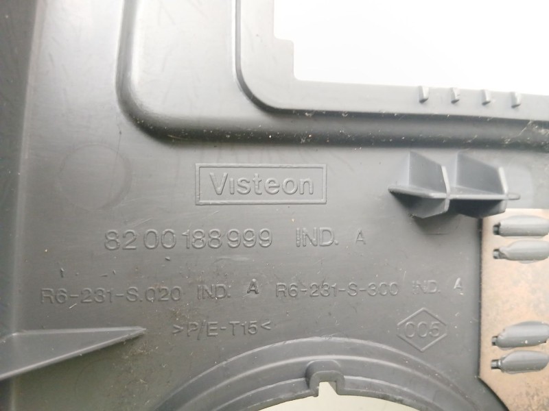Recambio de consola central para renault master ii furgoneta (fd) 2.5 dci 120 referencia OEM IAM 8200188999  