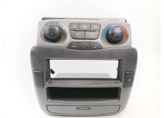 Recambio de consola central para hyundai trajet (fo) 2.0 16v cat referencia OEM IAM 84741-3A030  