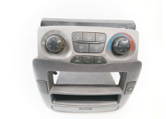 Recambio de consola central para hyundai trajet (fo) 2.0 16v cat referencia OEM IAM 84741-3A030   2
