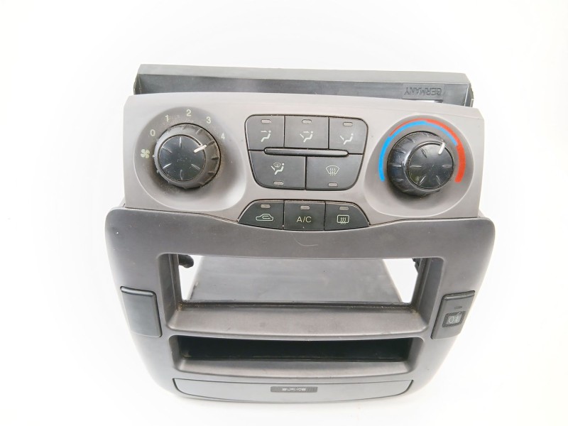 Recambio de consola central para hyundai trajet (fo) 2.0 16v cat referencia OEM IAM 84741-3A030  