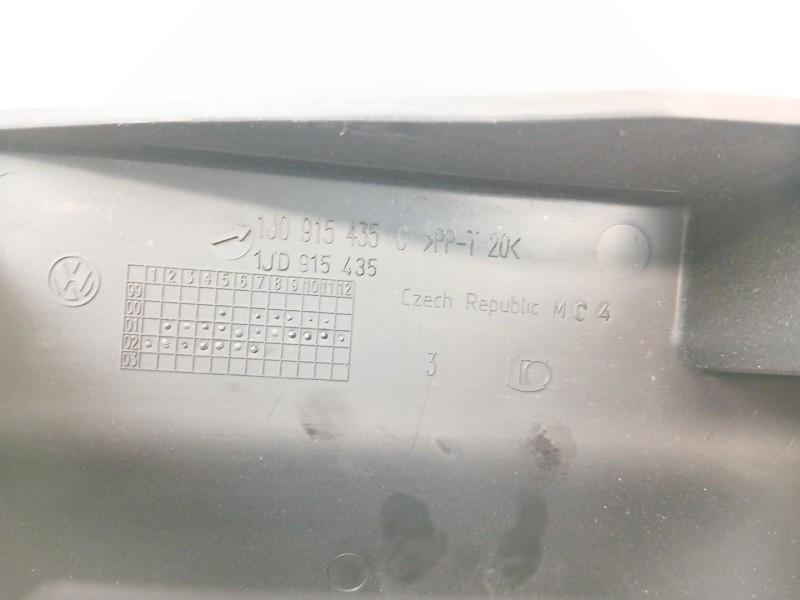 Recambio de moldura para seat leon (1m1) 1.6 16v referencia OEM IAM 1J0915435  