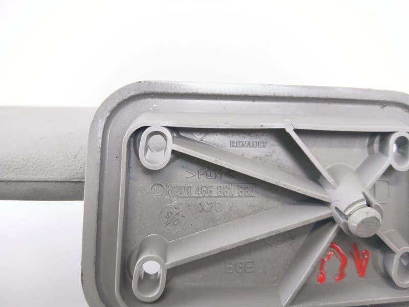 Recambio de parasol derecho para renault master ii furgoneta (fd) 2.5 dci 120 referencia OEM IAM 8200466881  