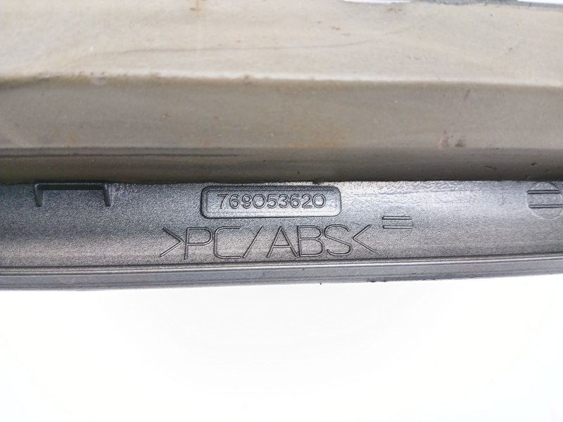 Recambio de moldura para opel vectra c gts (z02) 1.9 cdti (f68) referencia OEM IAM 769053620  