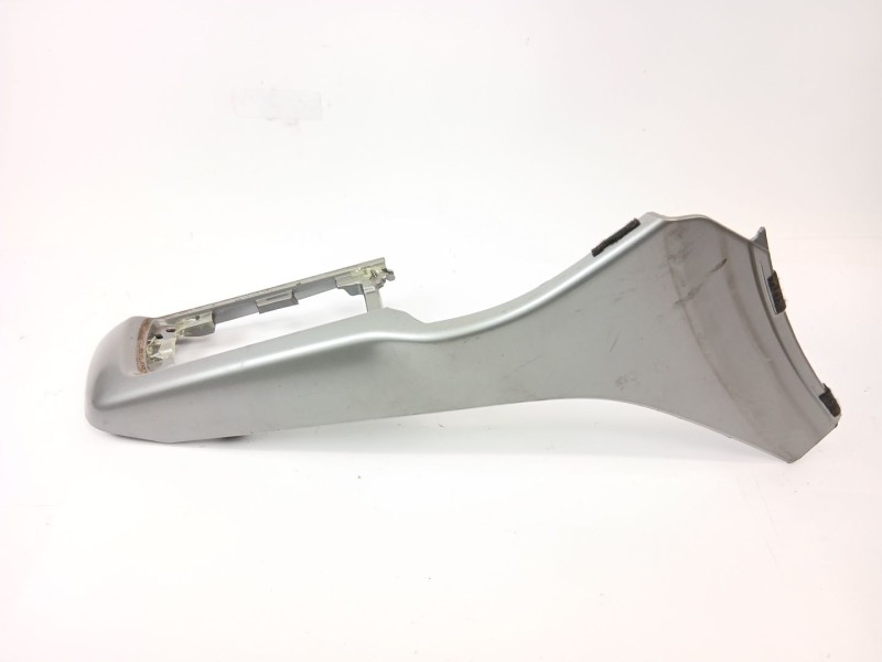 Recambio de moldura para ford focus iii sedán 1.6 tdci referencia OEM IAM BM51A045H92  