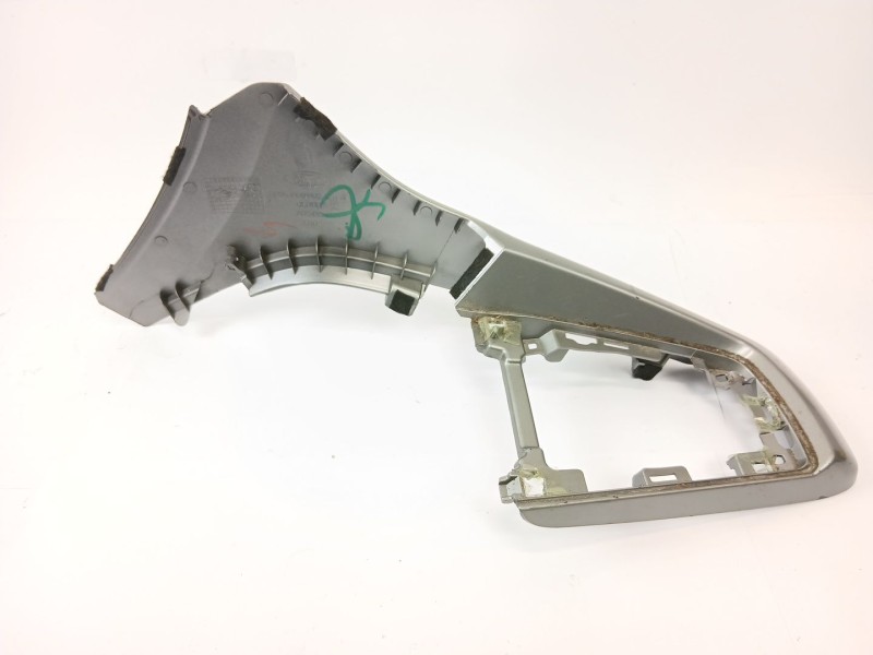 Recambio de moldura para ford focus iii sedán 1.6 tdci referencia OEM IAM BM51A045H92  