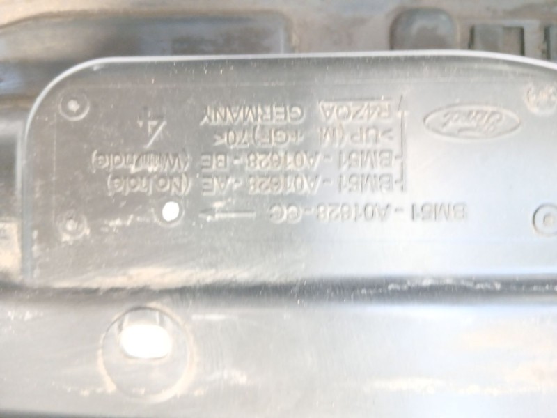 Recambio de moldura para ford focus iii sedán 1.6 tdci referencia OEM IAM BM51A01628  