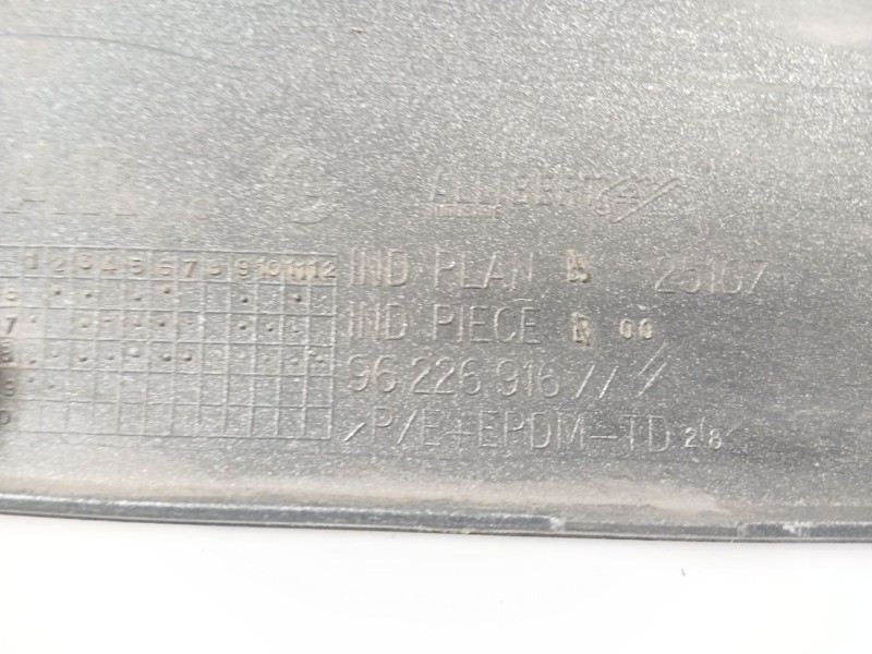 Recambio de moldura para citroën xsara (n1) 1.9 d referencia OEM IAM 9622691677  