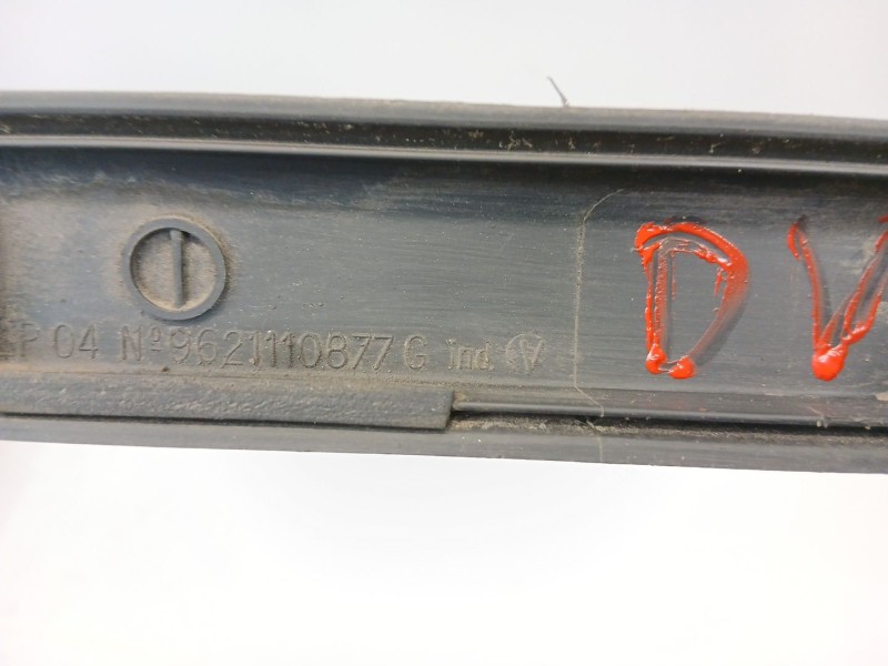 Recambio de moldura para peugeot 306 break (7e, n3, n5) 1.9 td referencia OEM IAM 9621110877  