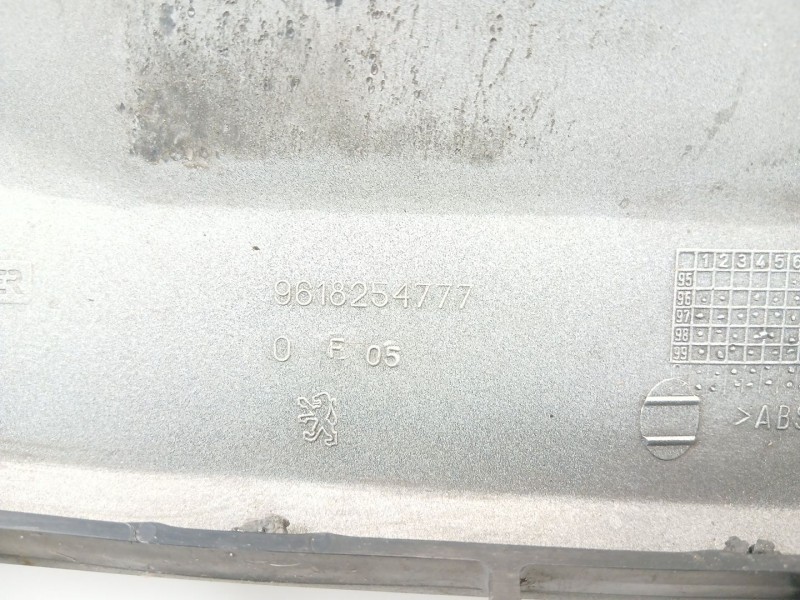 Recambio de rejilla delantera para peugeot partner furgoneta/monovolumen (5_, g_) 1.9 d referencia OEM IAM 9618254777  
