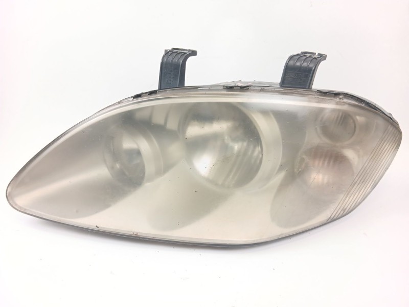 Recambio de faro izquierdo para ssangyong rodius i 2.7 xdi referencia OEM IAM   