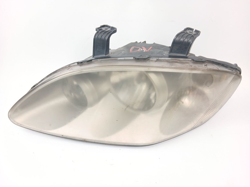 Recambio de faro izquierdo para ssangyong rodius i 2.7 xdi referencia OEM IAM   