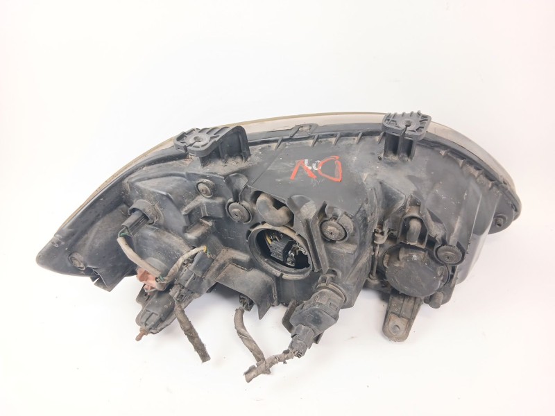 Recambio de faro izquierdo para ssangyong rodius i 2.7 xdi referencia OEM IAM   