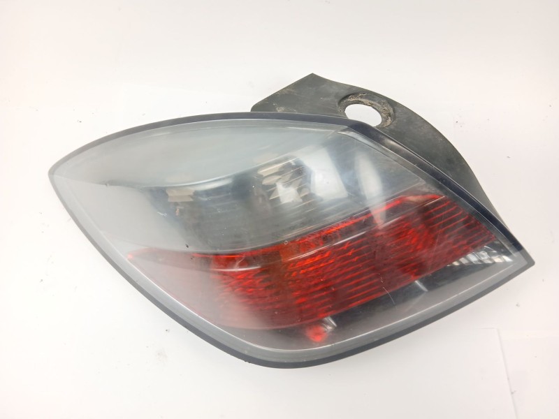 Recambio de piloto trasero izquierdo para opel astra h gtc (a04) 1.8 (l08) referencia OEM IAM 13252443  