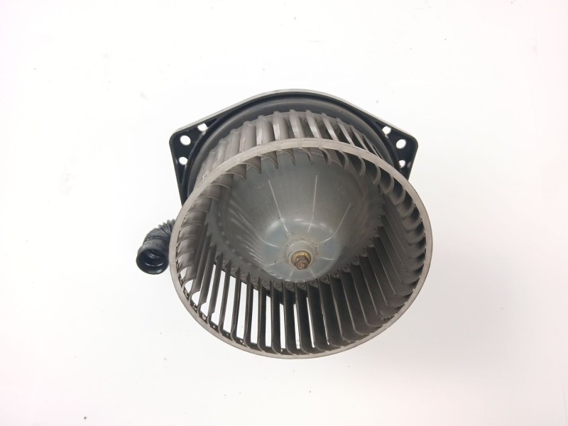 Recambio de motor calefaccion para ssangyong rodius i 2.7 xdi referencia OEM IAM 40510400  