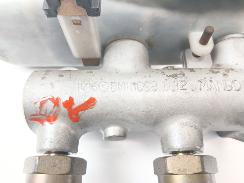 Recambio de bomba freno para ssangyong rodius i 2.7 xdi referencia OEM IAM BM111098  
