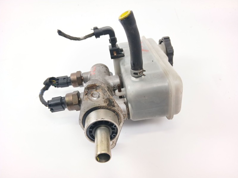 Recambio de bomba freno para ssangyong rodius i 2.7 xdi referencia OEM IAM BM111098  